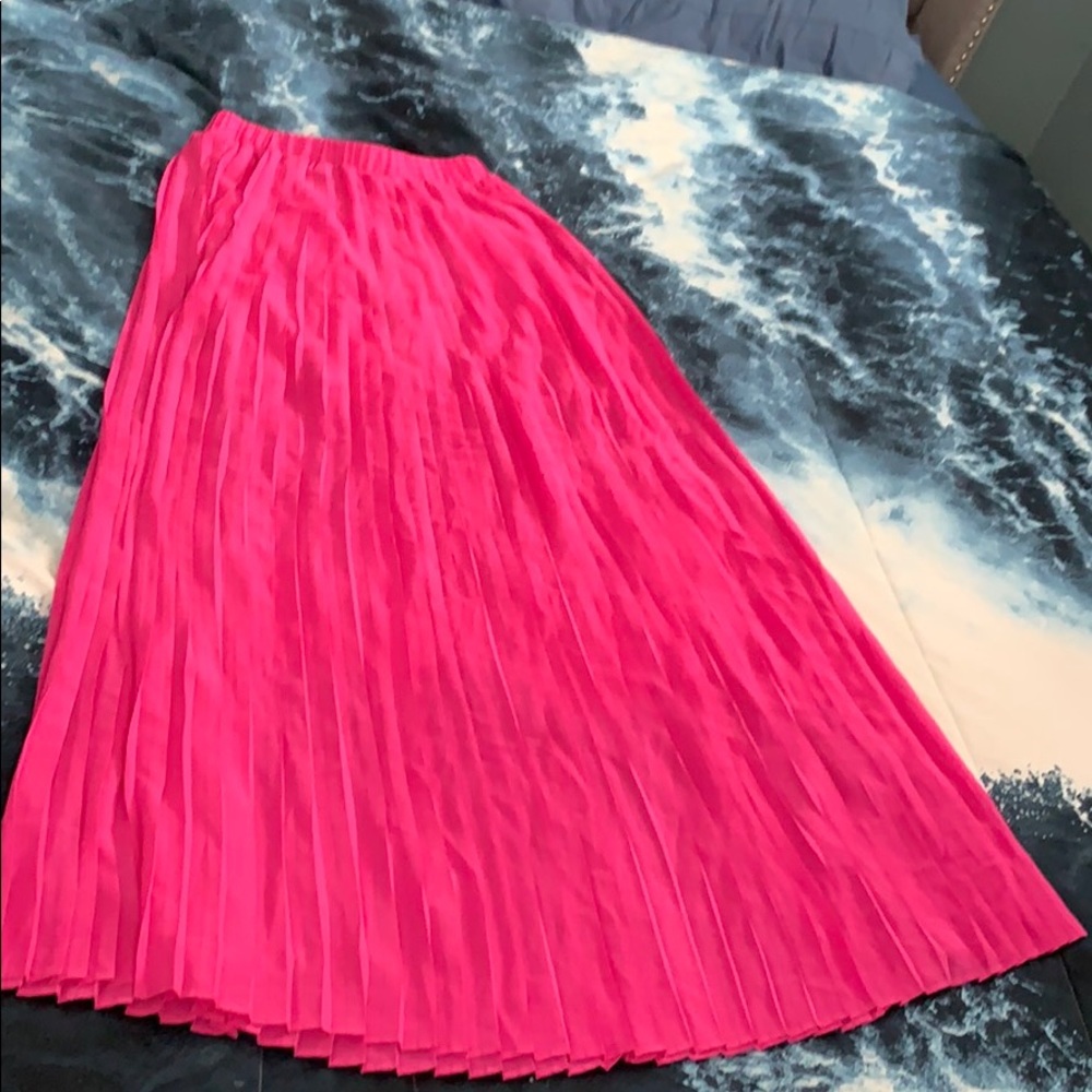 Pink pencil lined skirt